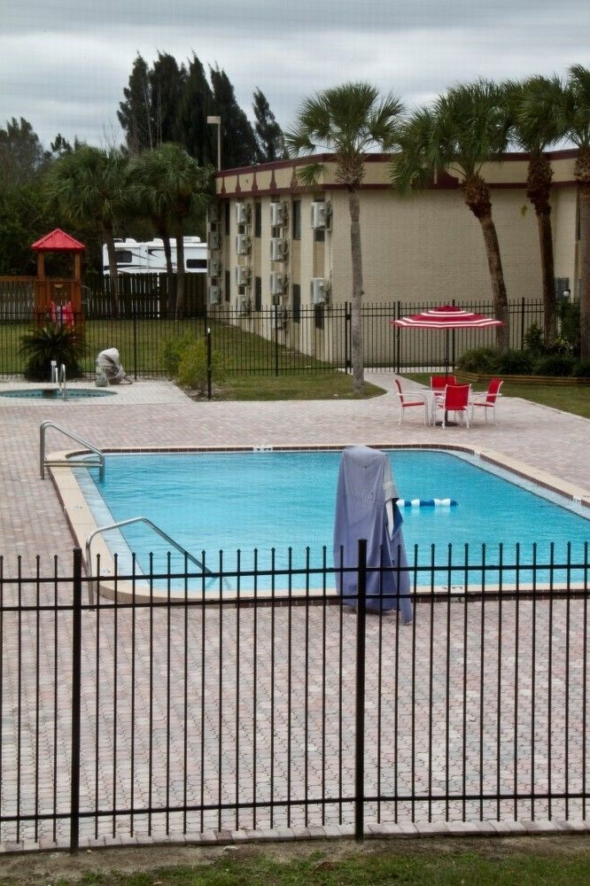 Space Coast Hotel Titusville-Kennedy Space Center Exterior foto